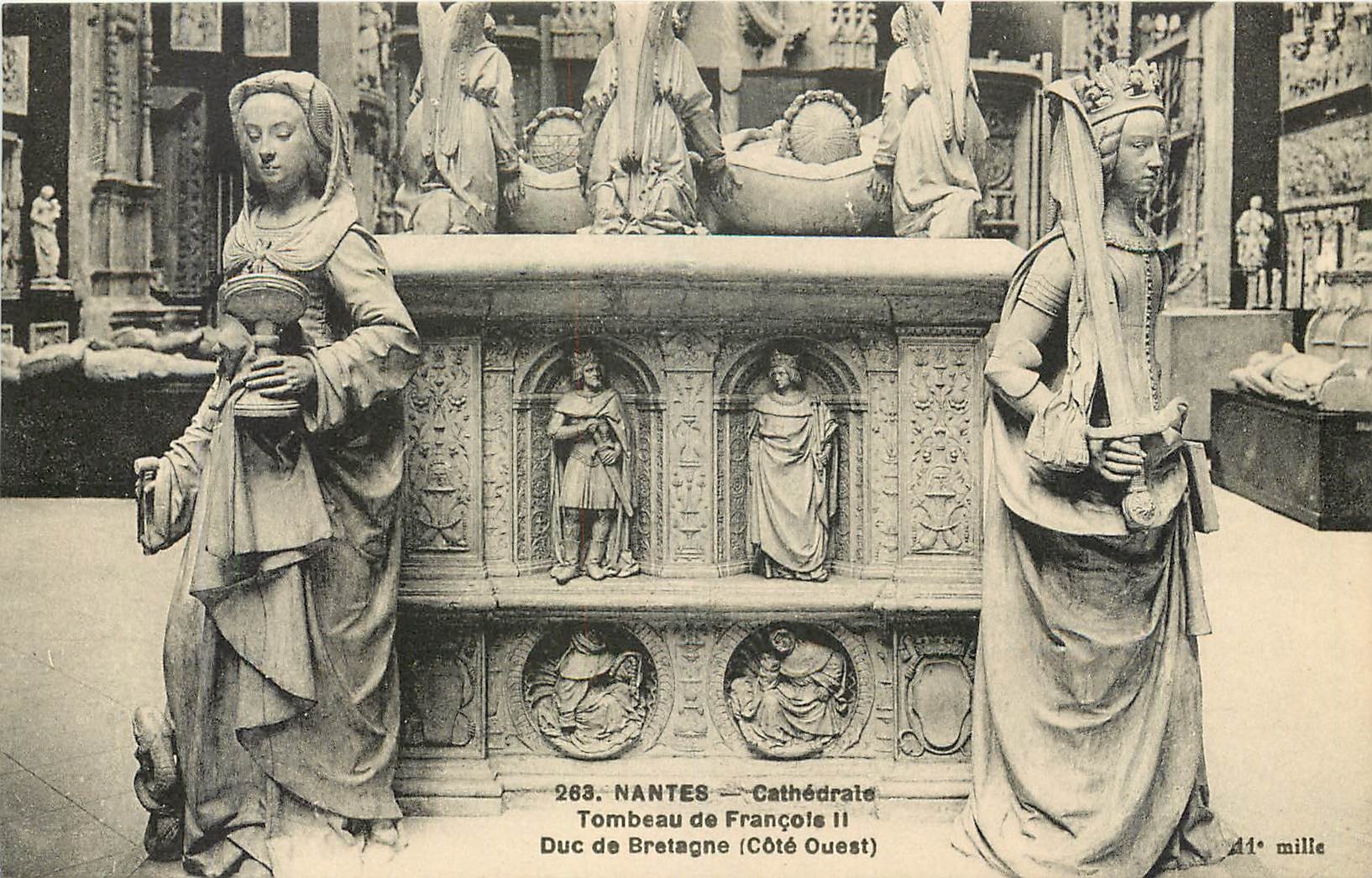 CPA Nantes Cathedrale Tombeau de Francois II Duc de Bretagne Core Ouest 