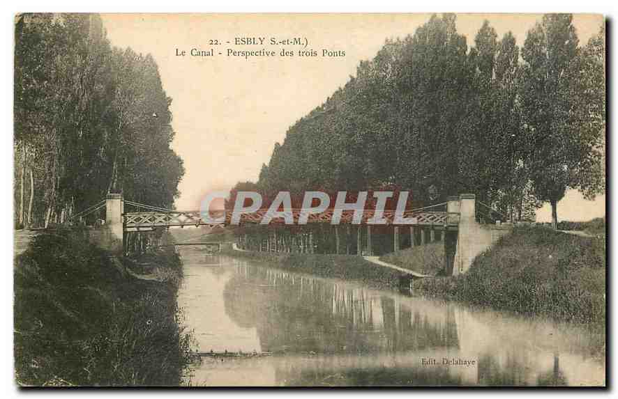 CPA Esbly S et M le Canal perspective des trois Ponts 