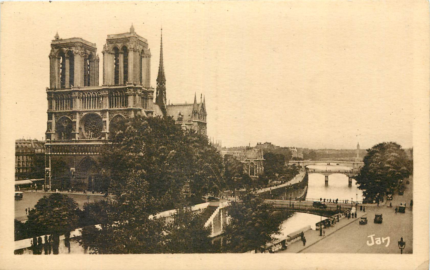 CPA Paris Vue sur Notre Dame 