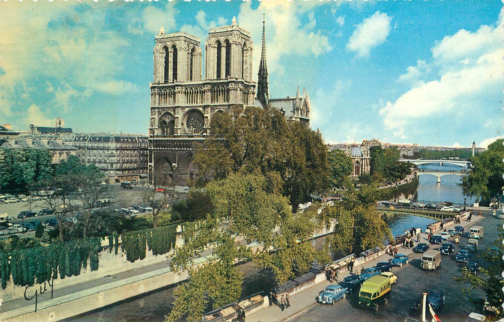 CPM Paris et ses Marveilles La Cathedrale Notre Dame 
