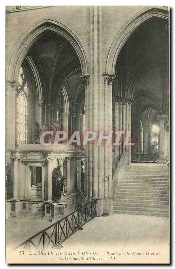 CPA l'Abbaye de Saint Denis Tombeau de Henri II et de Cotherme de Medics 