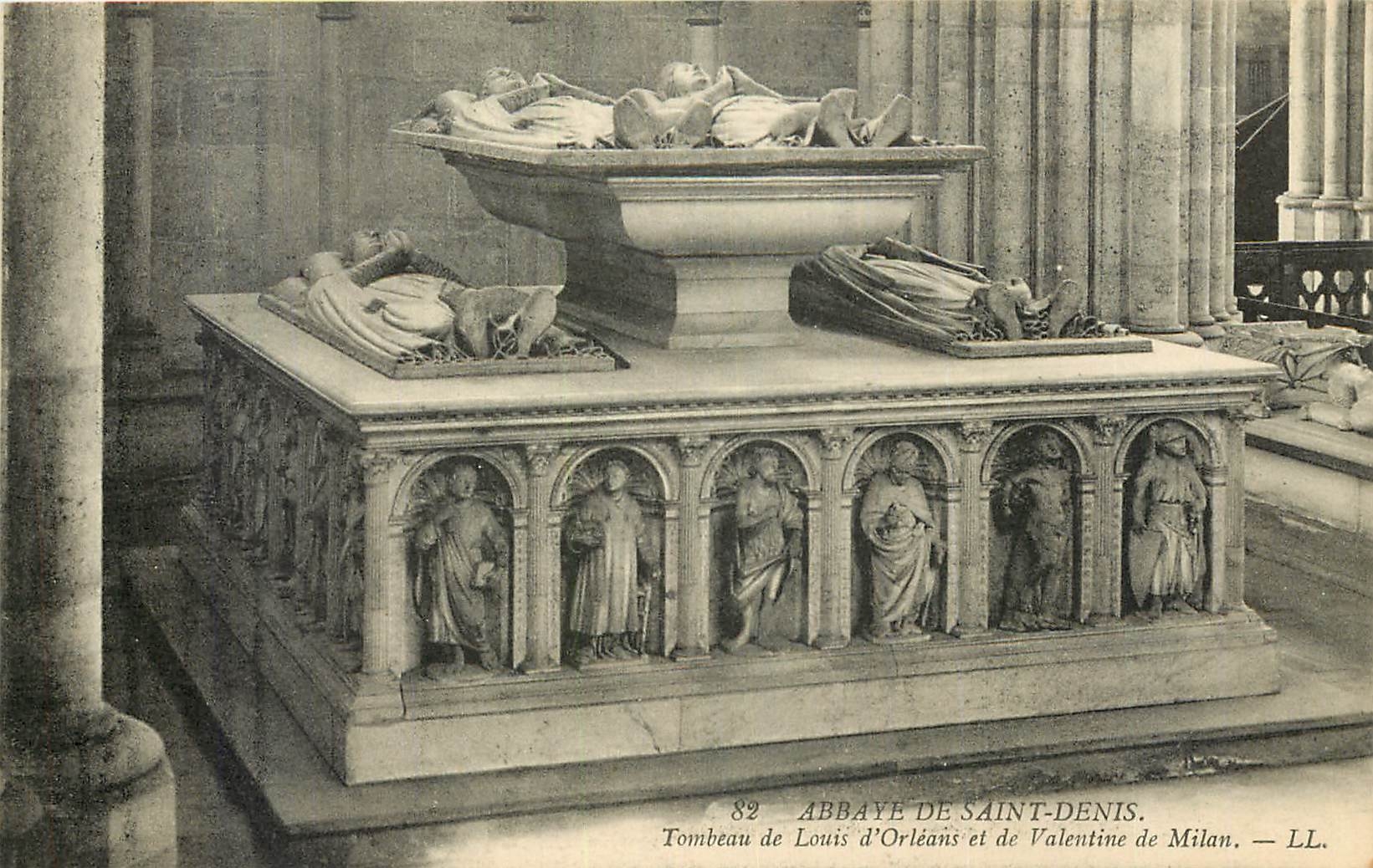 CPA Abbaye de Saint Denis Tombeau de Louis d'Orleans et de Valentine de Milan 