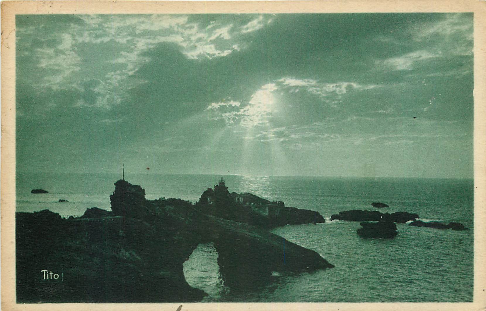 Biarritz (Côte Basque) — La Roche Percée et le Rocher de la Vierge — Tito