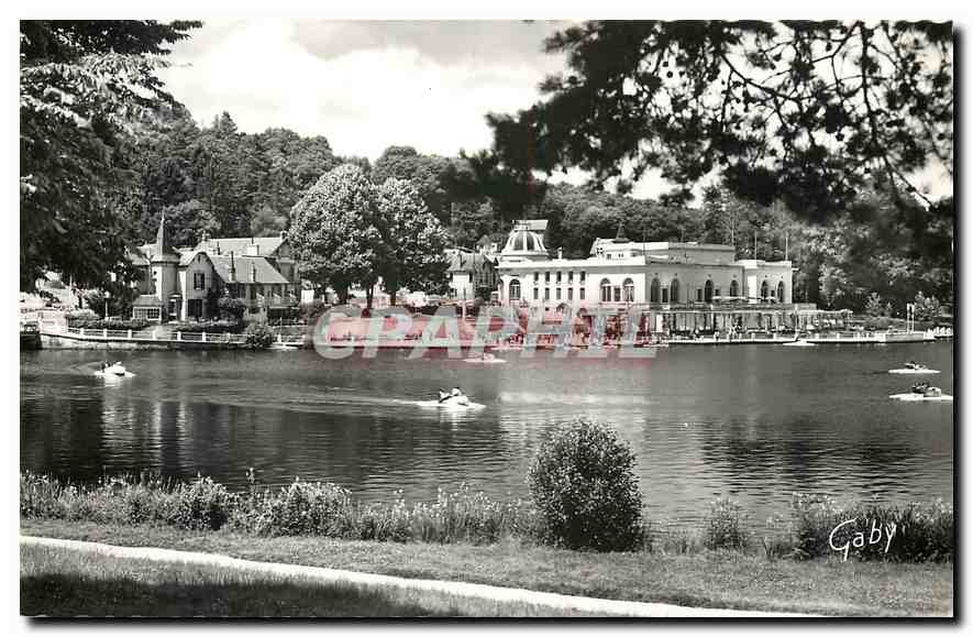 CPA Bagnoles de l'Orne Le Casino et le Lac 