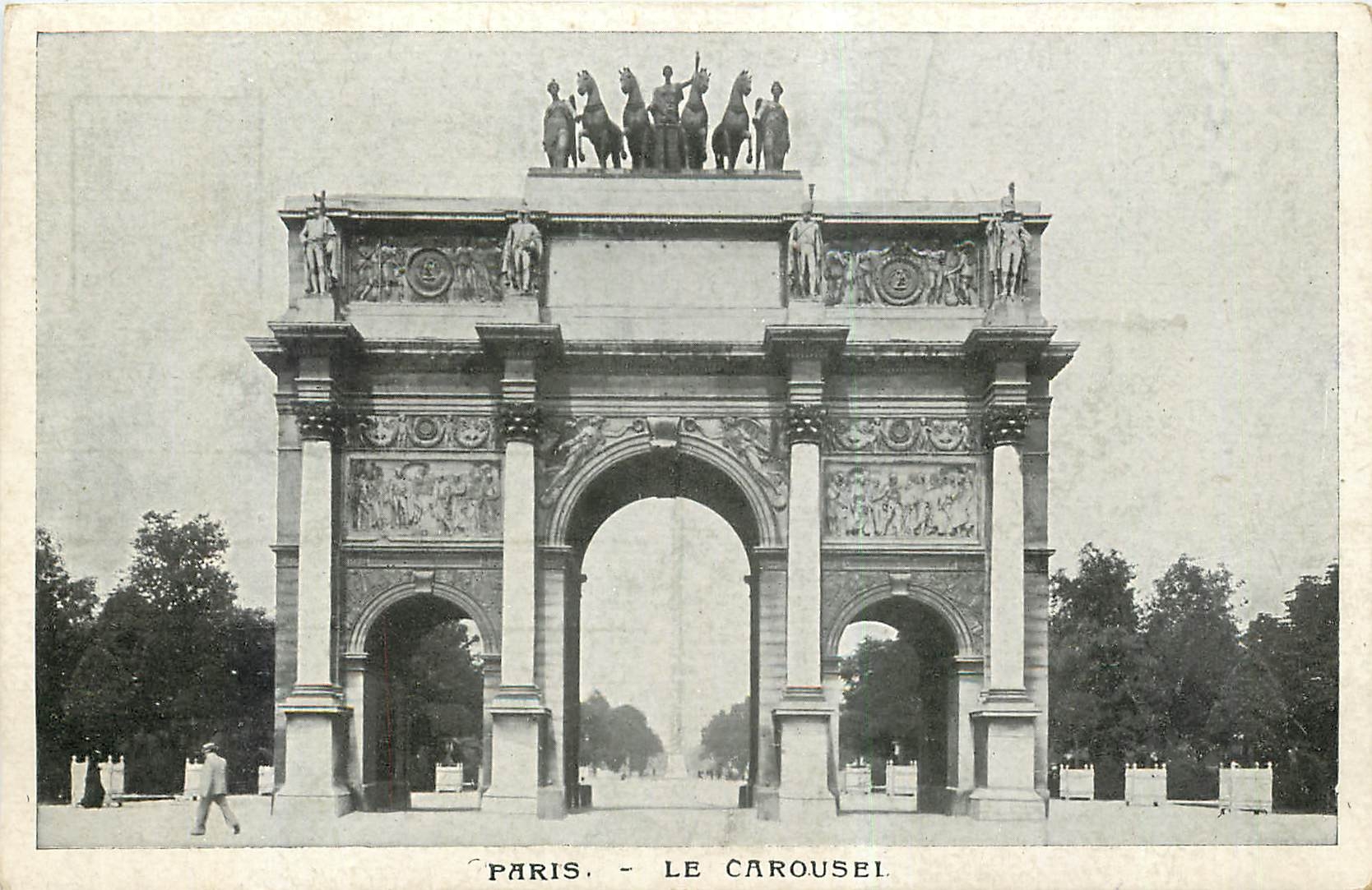 CPA Paris La Carousel 