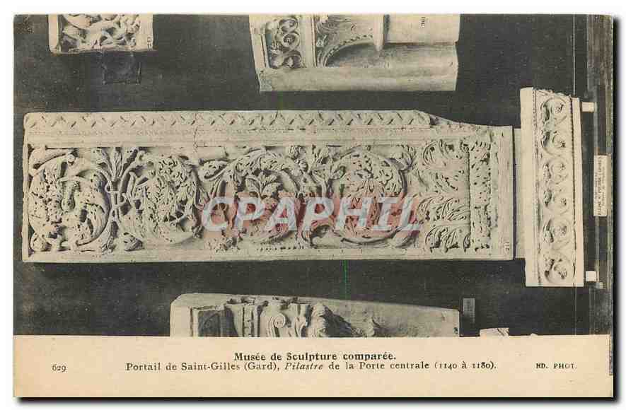 CPA Musee de Sculpture comparee Portail de Saint Gilles Pilastre de la Porte centrale 