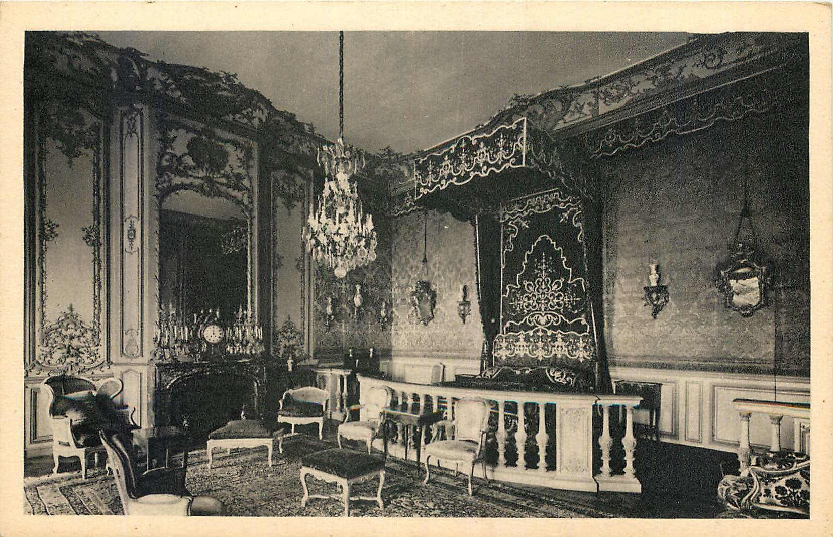 CPA Chateau de Champs S et M La Chambre de Parade 