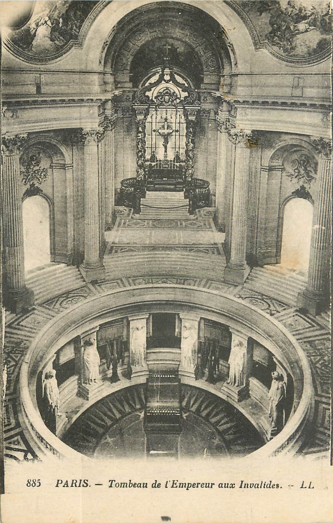 CPA Paris Tombeau de l'Empereur aux Invalides 
