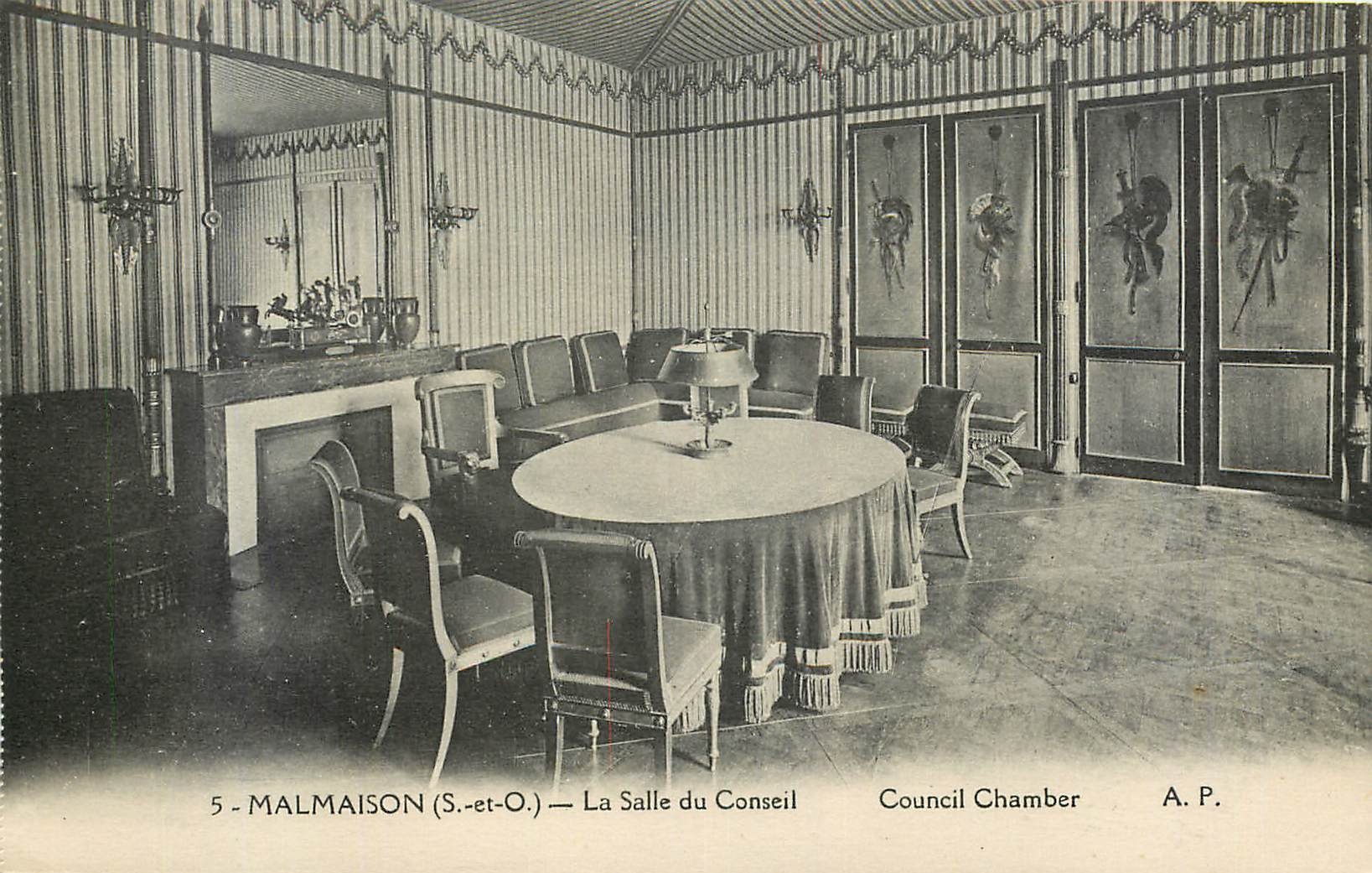 CPA Malmaison S et O La Salle du Conseil 