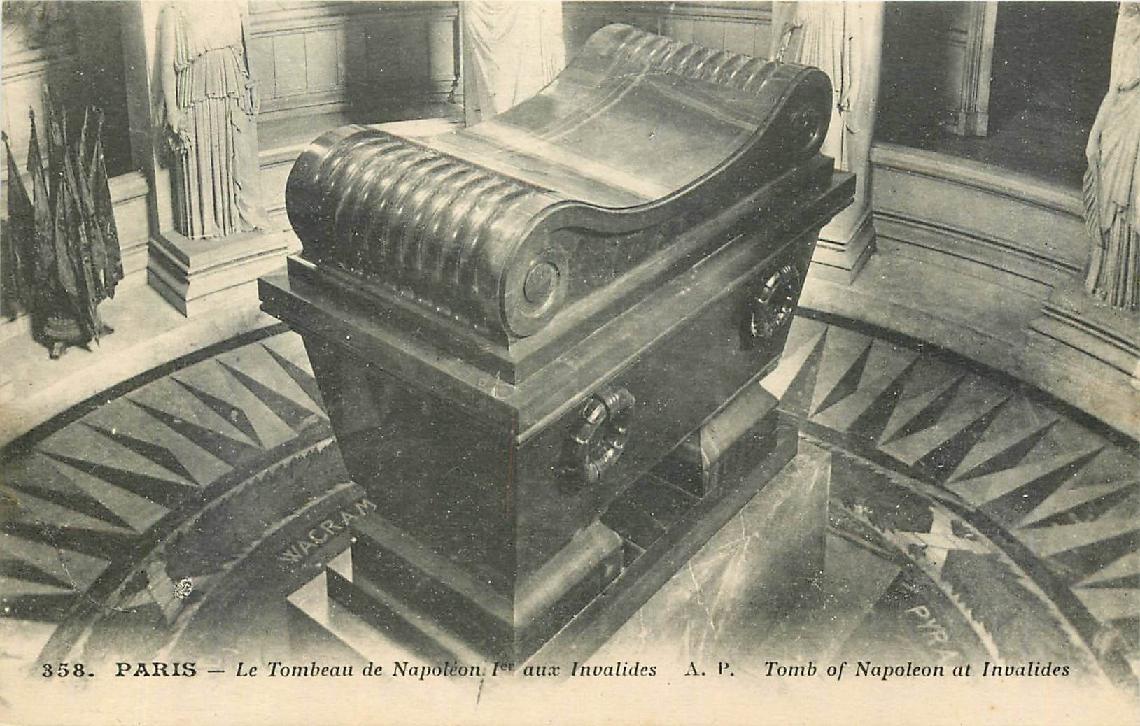 CPA Paris Le Tombeau de Napoleon I aux Invalides 