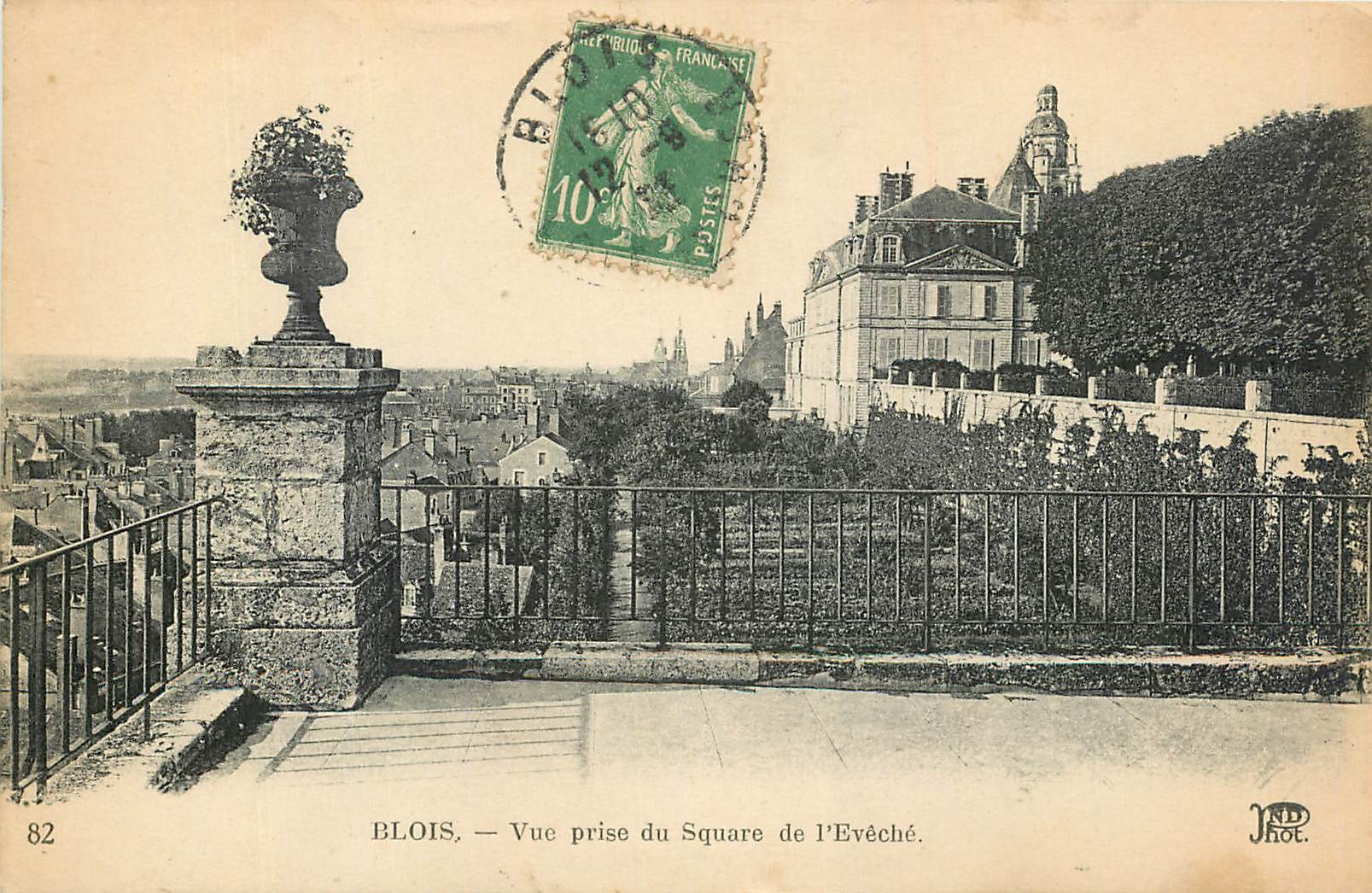 Blois — Ansicht vom Square de l'Evêché — JND Phot.