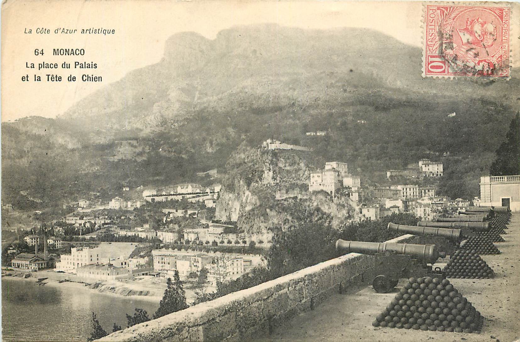 Monaco — La place du Palais et la Tête de Chien — Côte d'Azur artistique