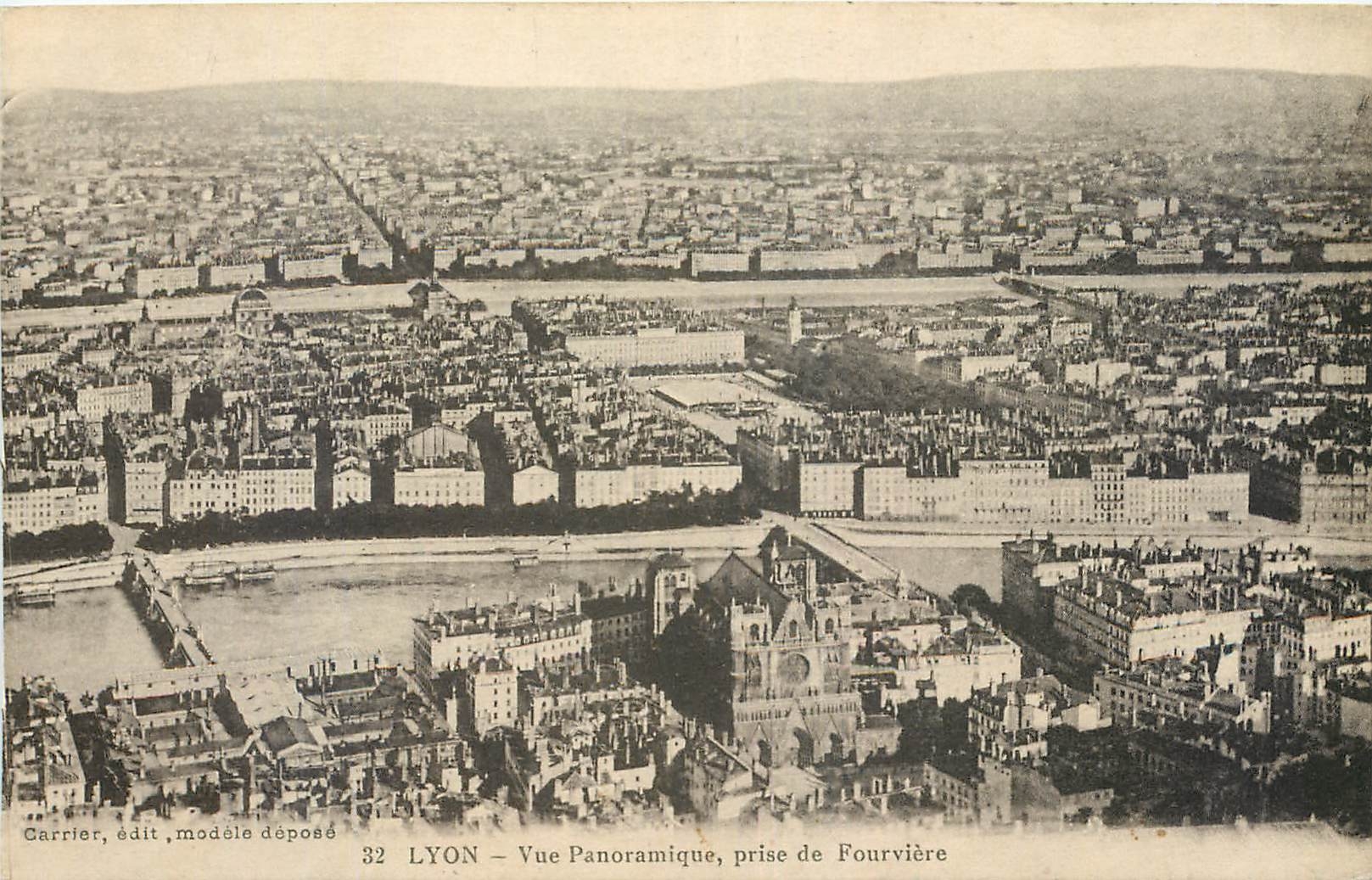 CPA Lyon Vue panoramique prise de Fourviere 