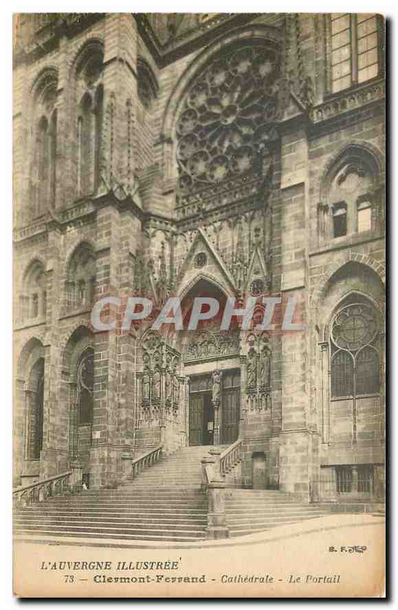 CPA L'Auvergne illustree Clermont Ferrand Cathedrale le portail 