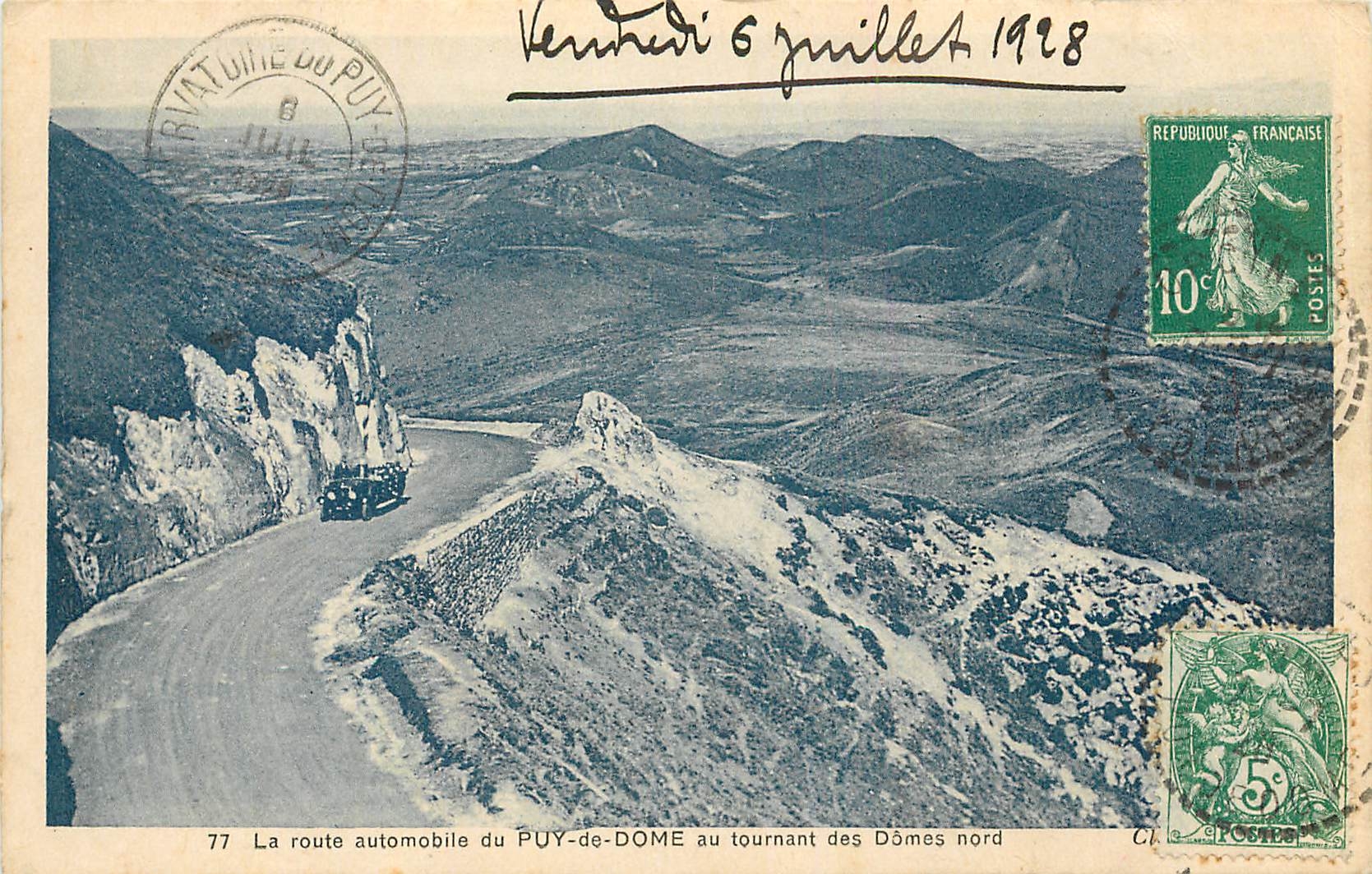 Die Automobilstraße des PUY-de-DOME am Wendepunkt der nördlichen Dômes — Verlag: 77