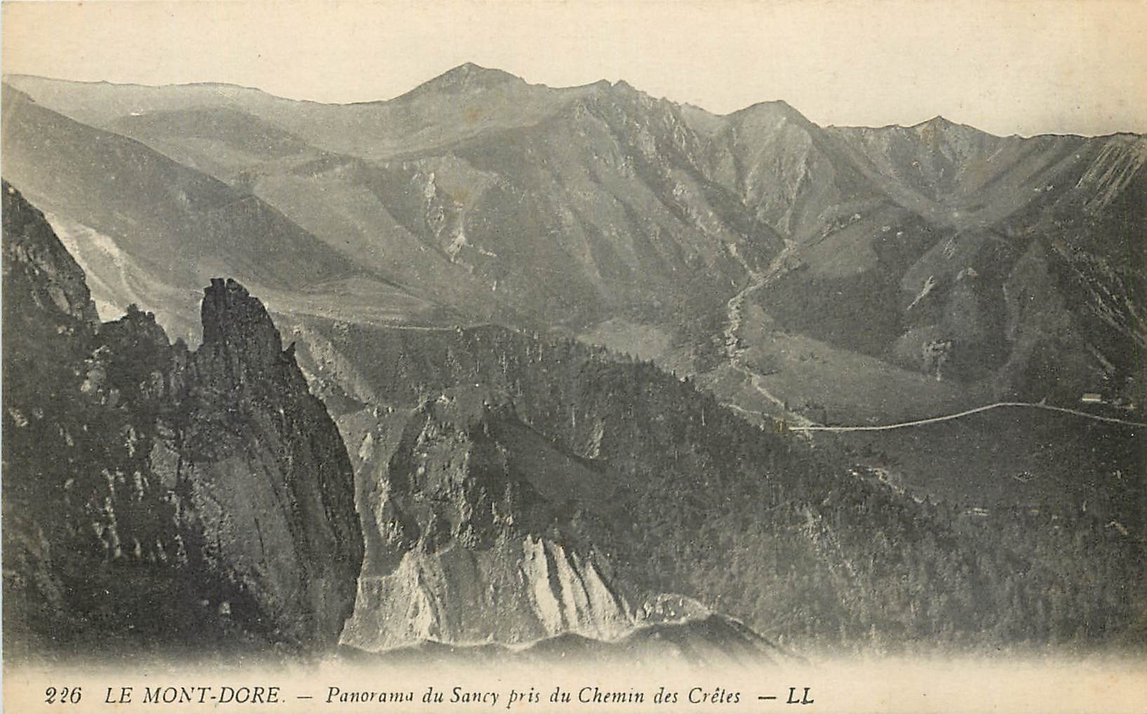 CPA Le Mont Dore panorama du Sancy pris du Chemin des Cretes 