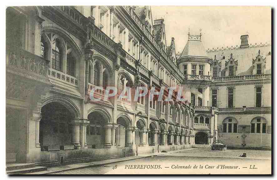 CPA Pierrefonds Colonnade de la Cour d'Honneur 