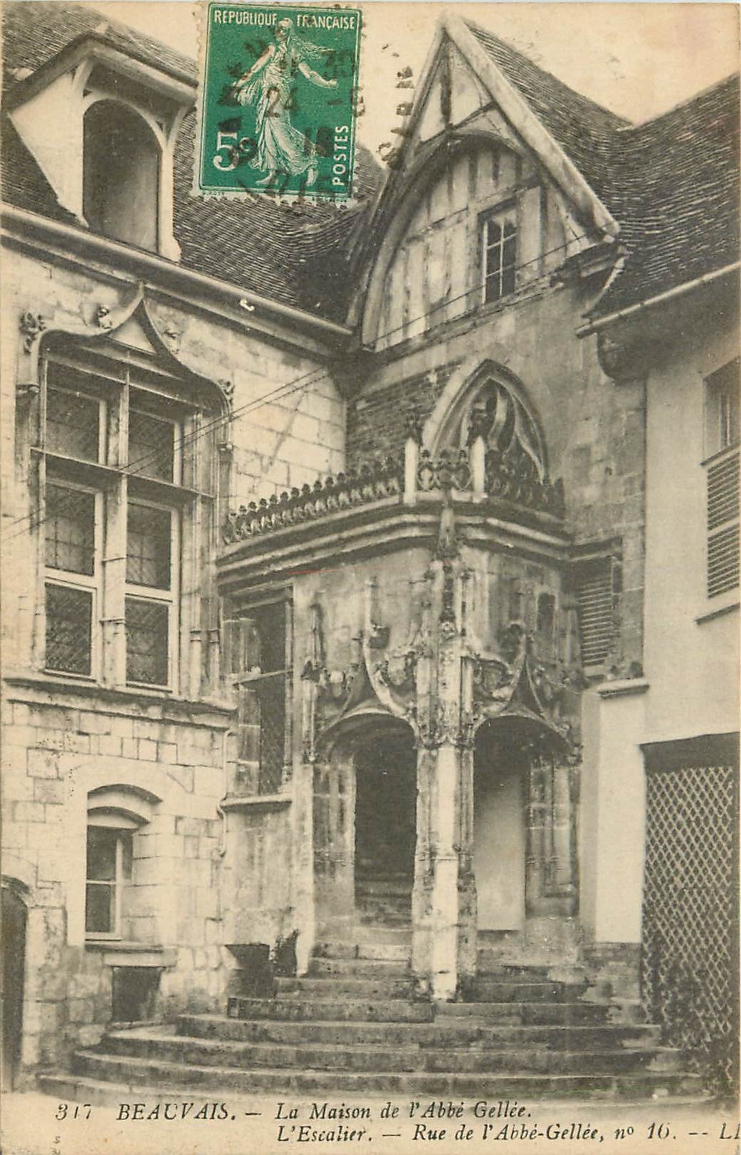 Beauvais — L'Escalier — Rue de l'Abbé-Gellée, n° 10 — La Maison de l'Abbé Gellée