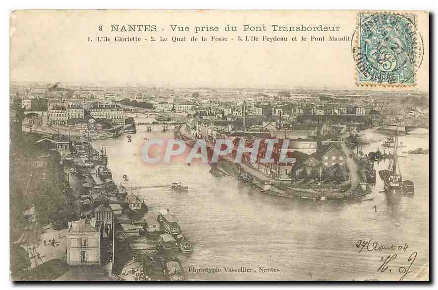 CPA Nantes vue prise du Pont Transbordeur l'Ile Gloriette le Quai de la Fosse l'Ile Feydeau et le Po