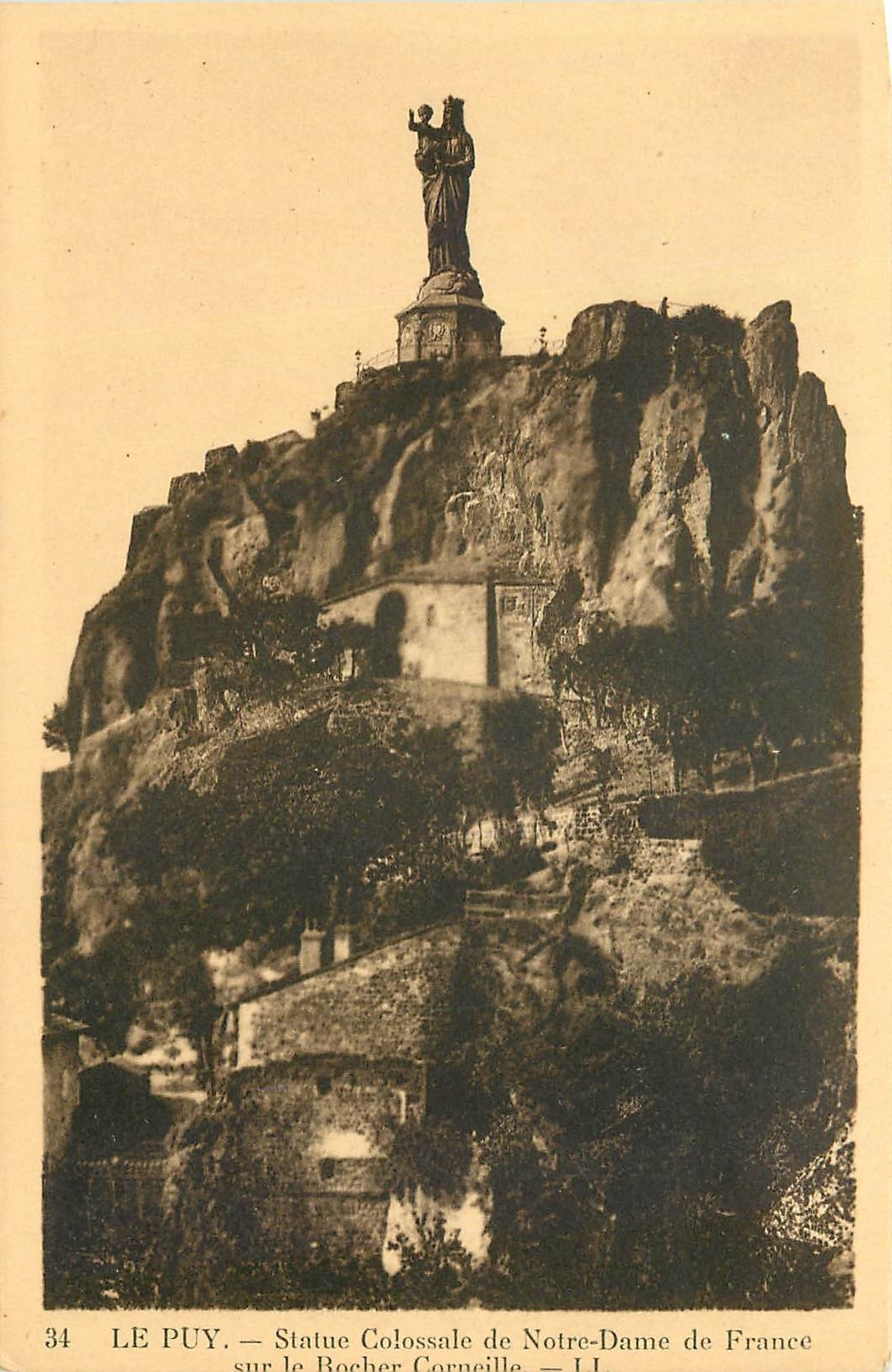 CPA Le Puy Statue Colossale de Notre Dame de France sur le Rocher Corneille 