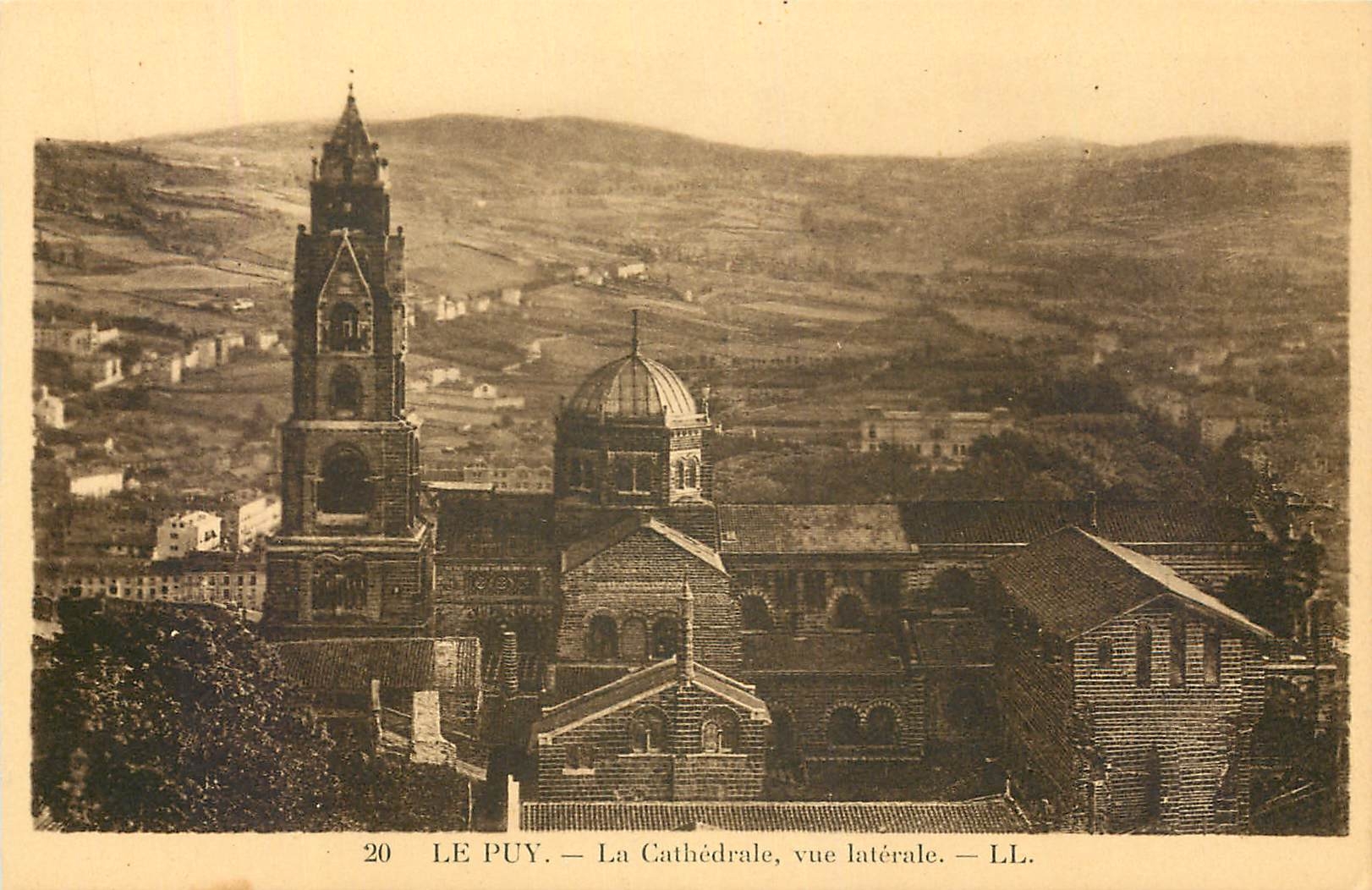 Le Puy — La Cathédrale, vue latérale — LL.