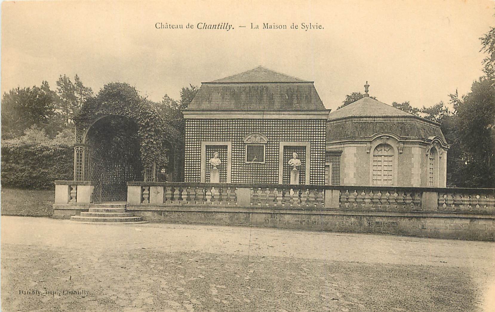 CPA Chateau de Chantilly la Maison de Sylvie 