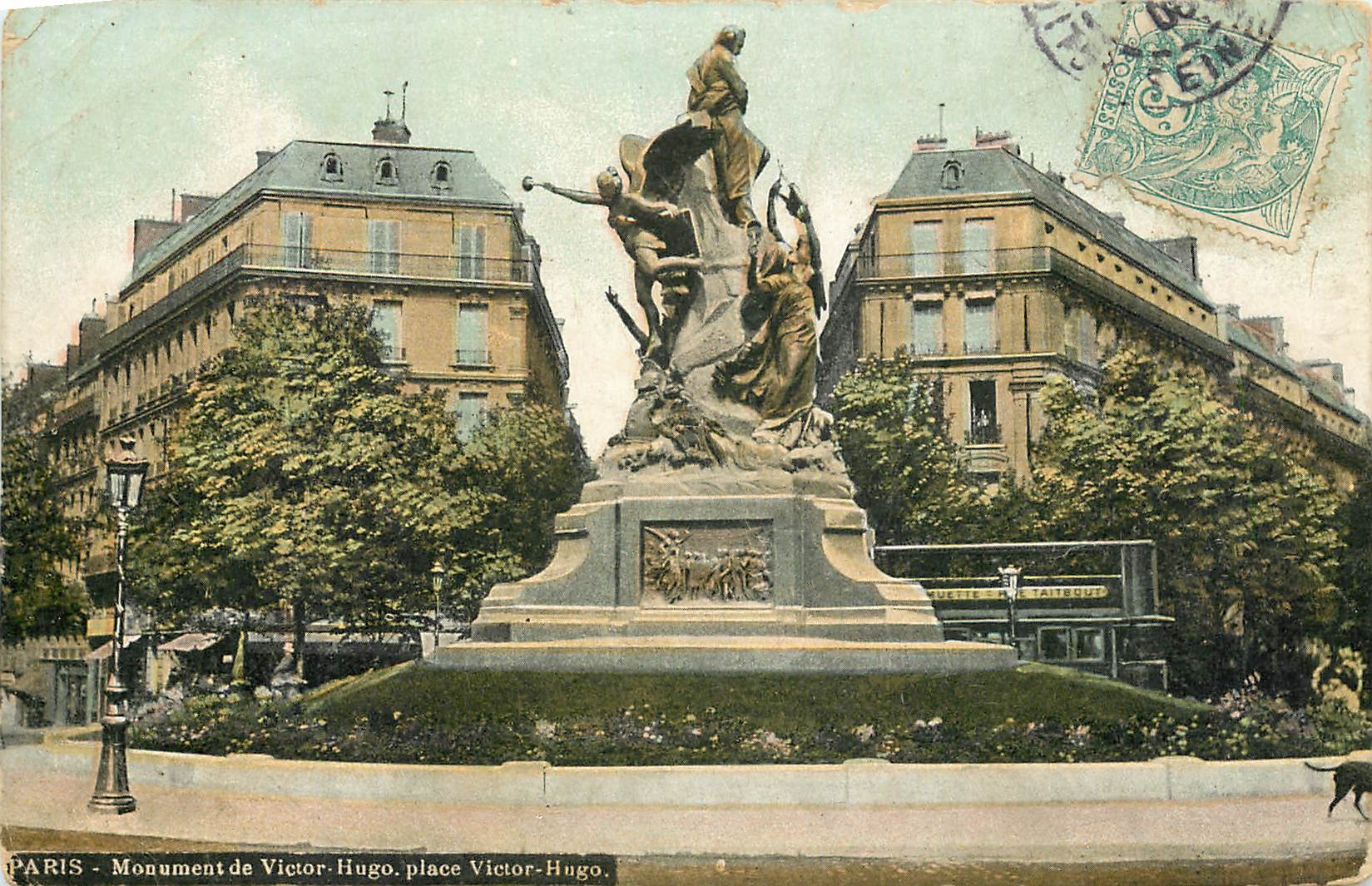 CPA Paris Monument de Victor Hugo Place Victor Hugo 