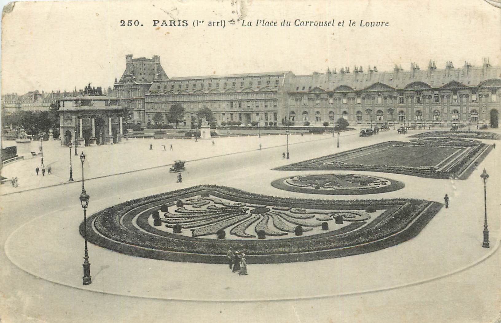 CPA Paris 1er arrt la Place du Carrousel et le Louvre 