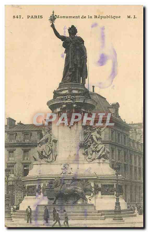 CPA Paris Monument de la Republique Lion