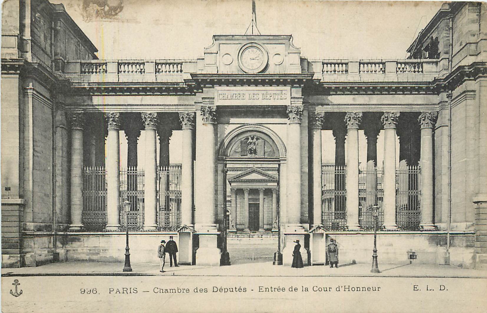 CPA Paris Chambre des Deputes Entree de la Cour d'Honneur 
