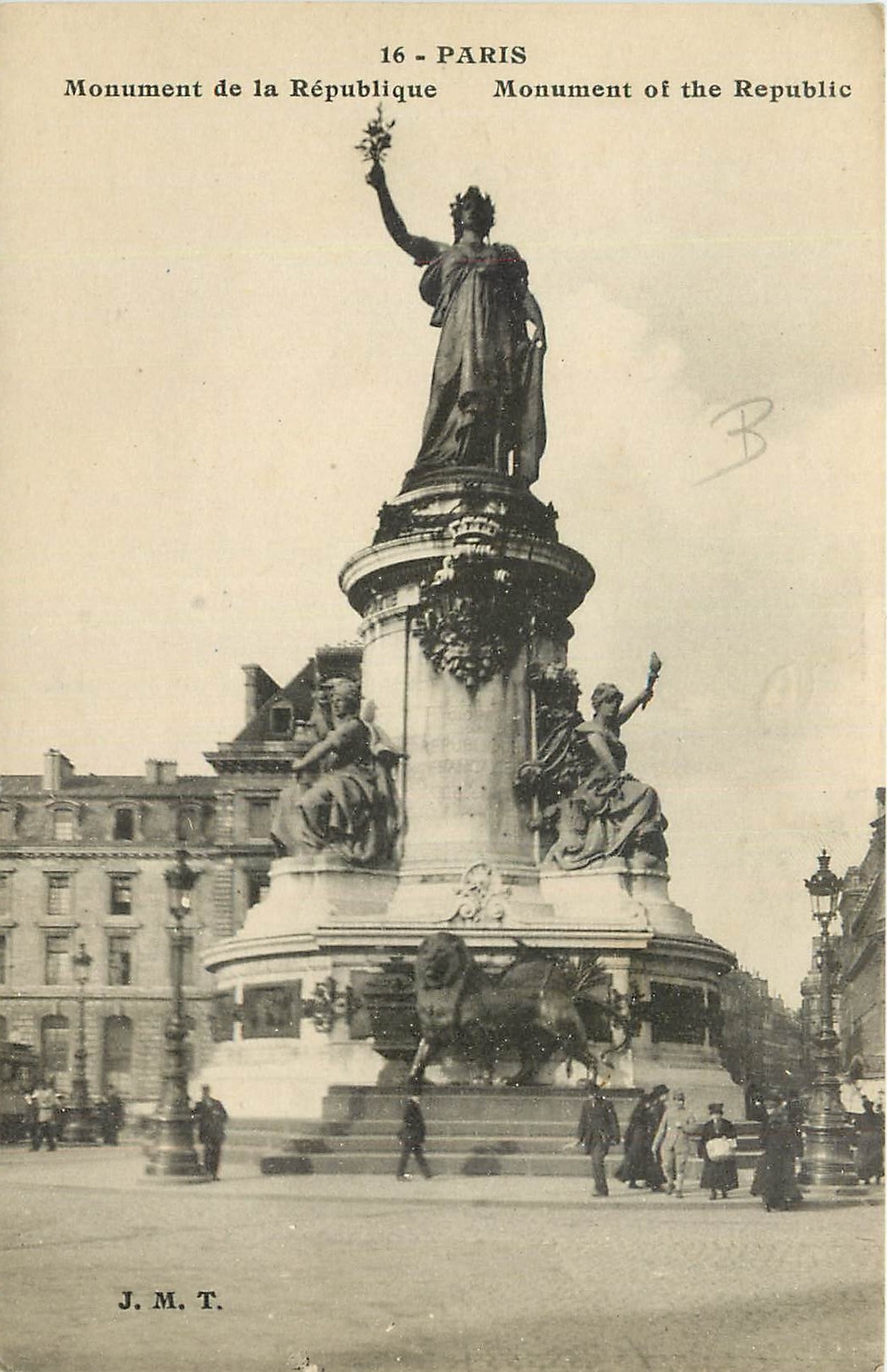 CPA Paris Monument de la Republique Lion