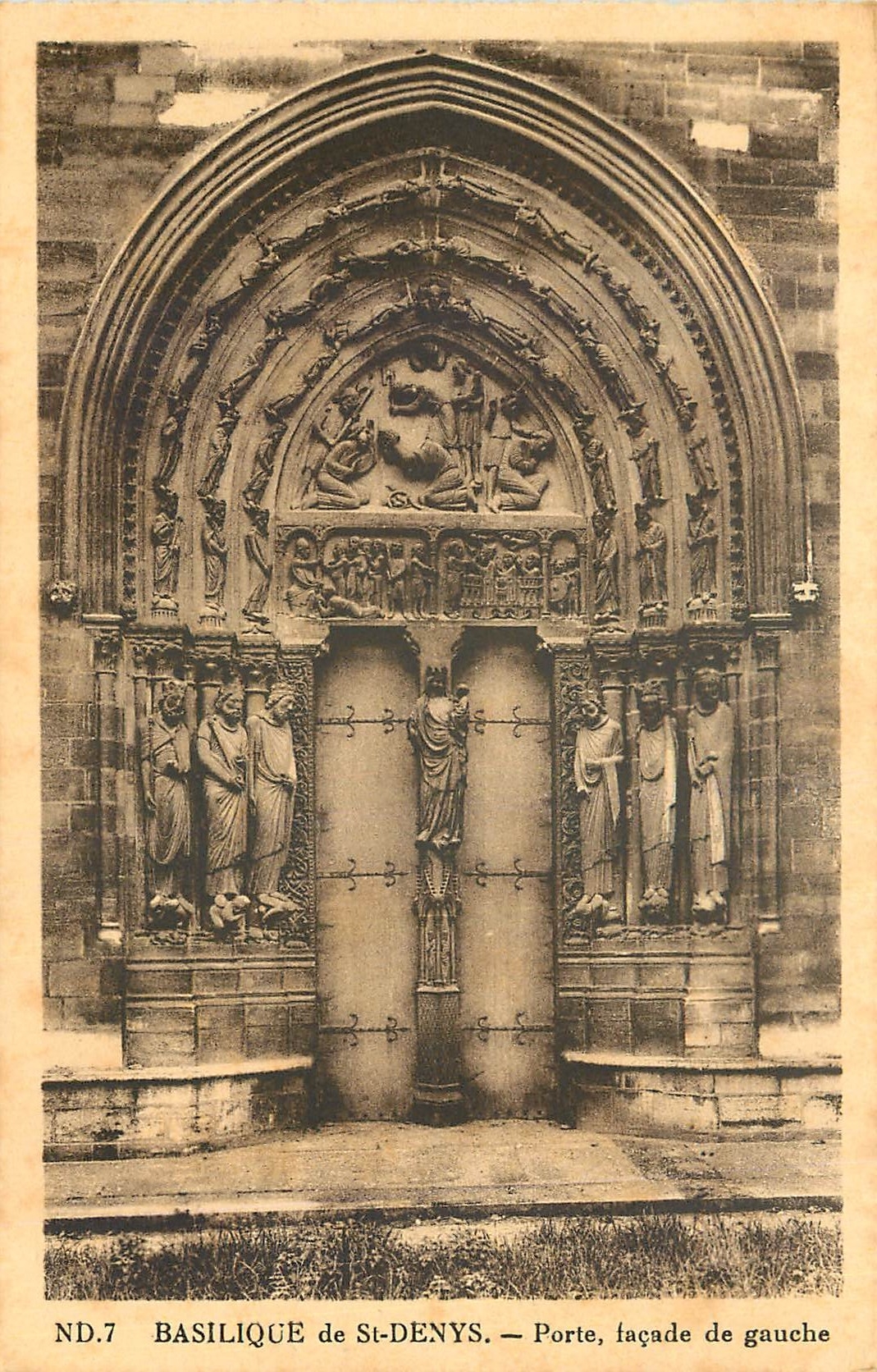 CPA Basilique de St Denys Porte Facade de Gauche 