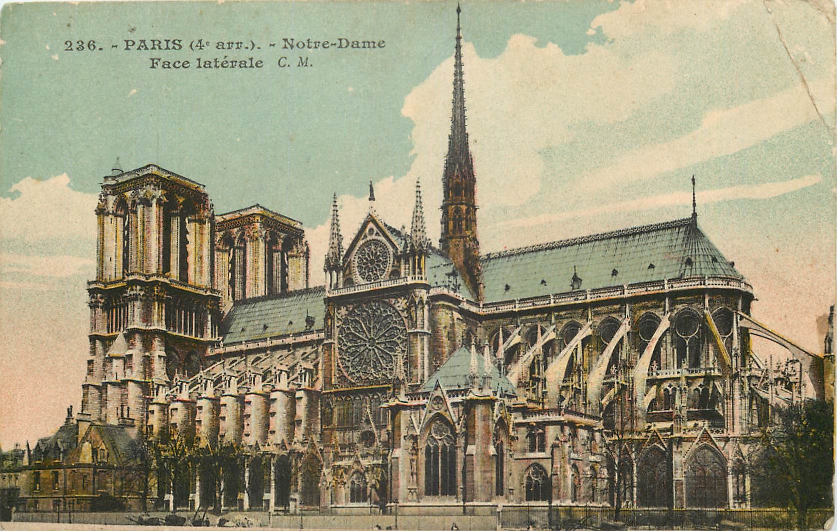 CPA Paris 4 arr Notre Dame Face Laterale 