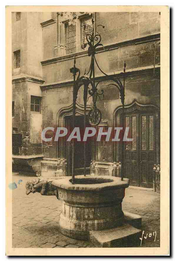 CPA Paris en Flanant Musee de Cluny le Vieux Puits XV siecle 