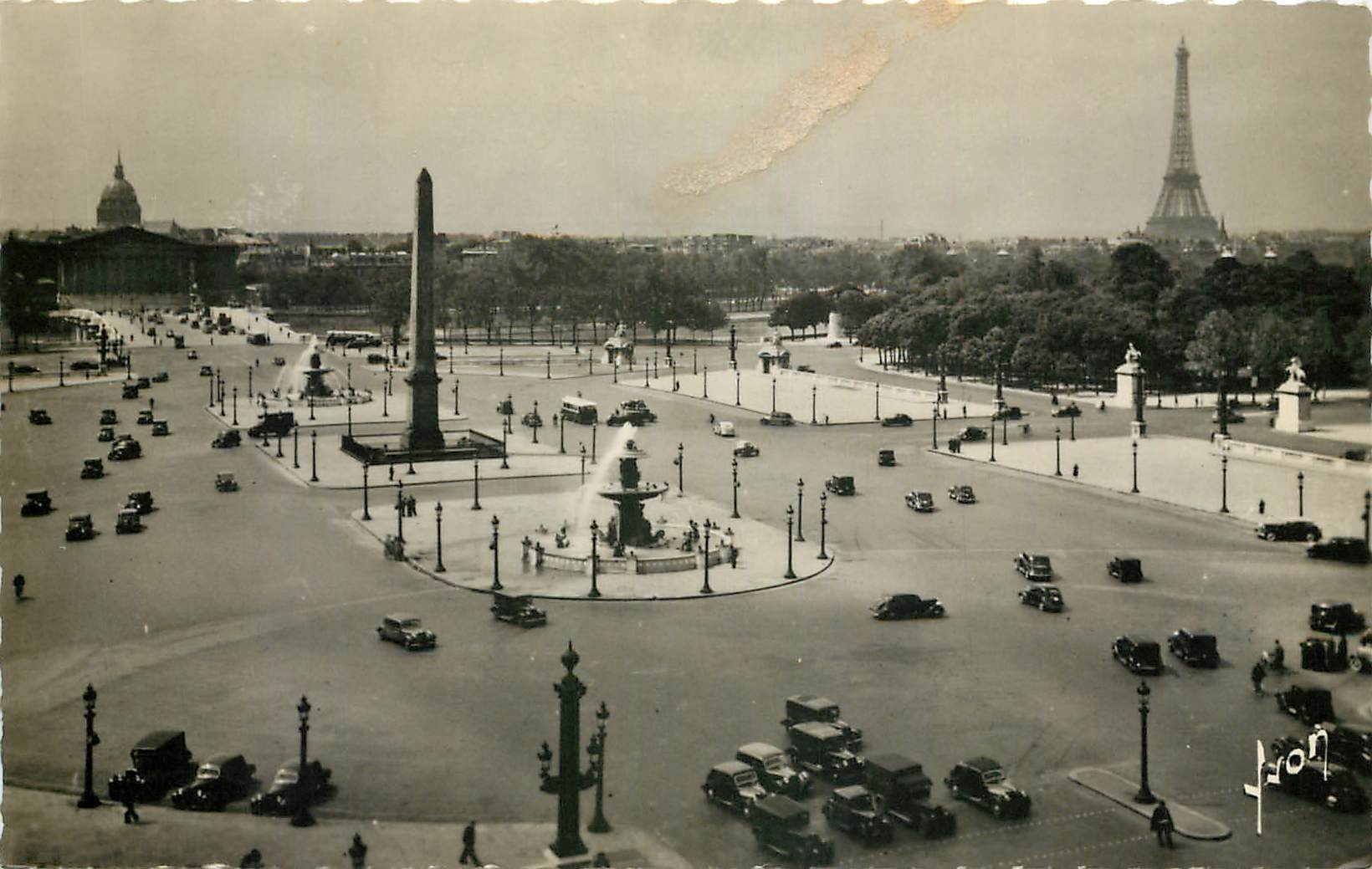 CPA Paris en Flanant Place de la Concorde 
