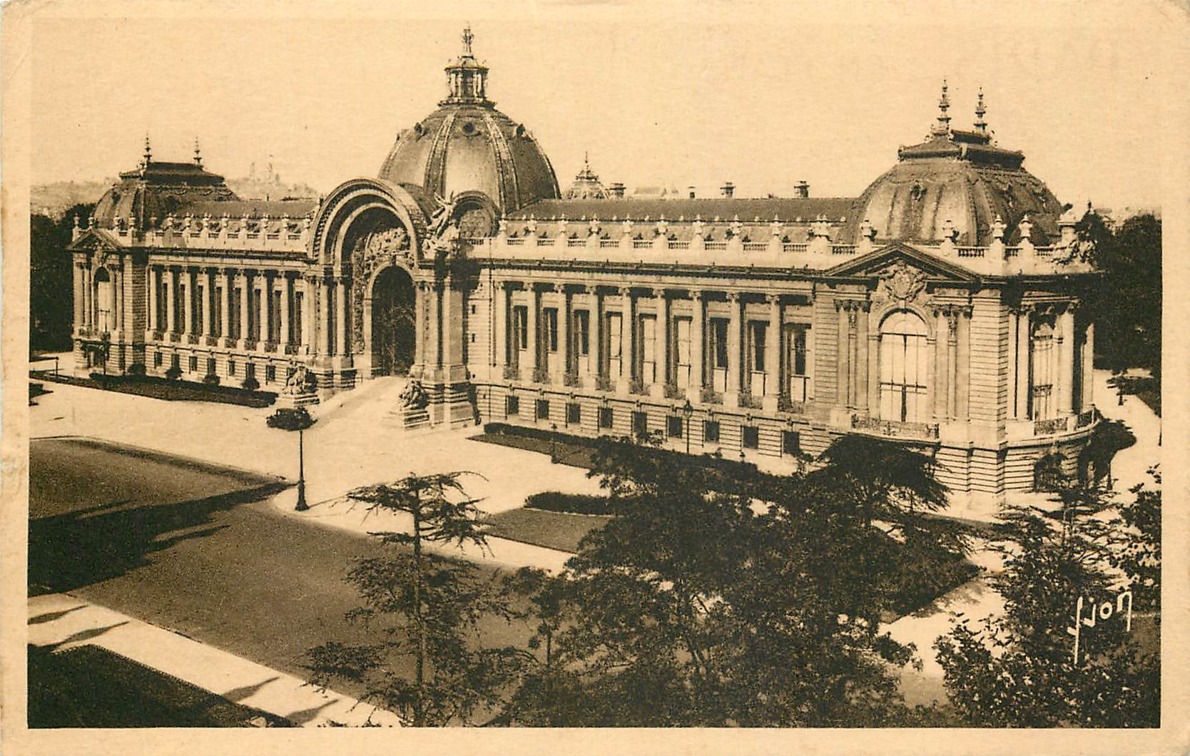 CPA Paris en Flanant le Petit Palais 