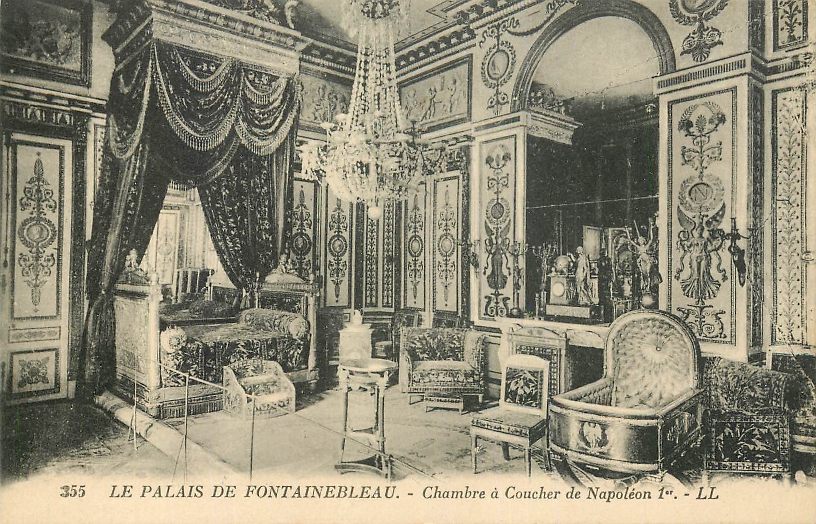 Das Schloss Fontainebleau — Schlafzimmer von Napoleon I. — LL