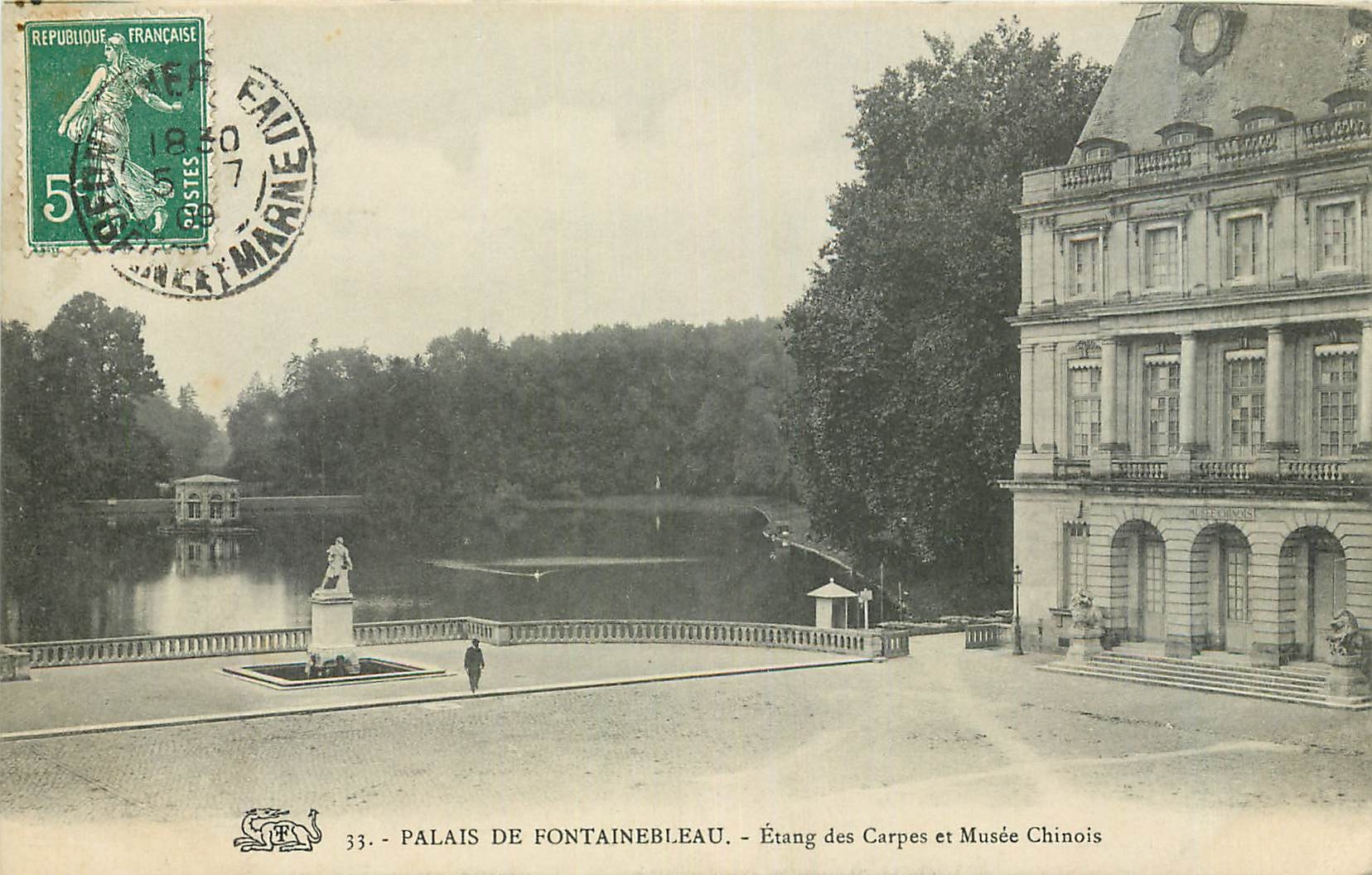 Palais de Fontainebleau — Étang des Carpes et Musée Chinois — Éditeur non identifié, n° 33