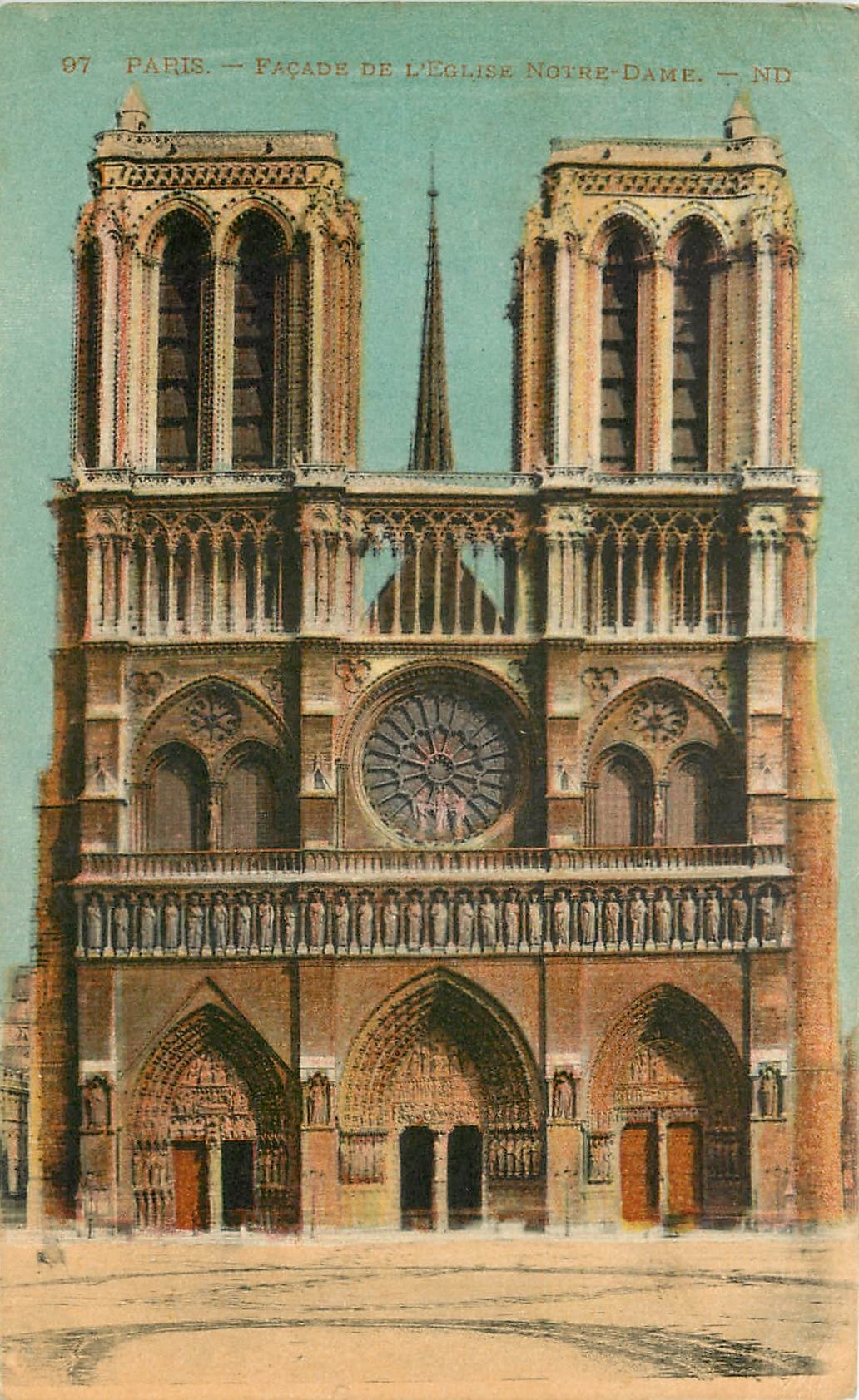 CPA Paris Facade de l'Eglise Notre Dame 