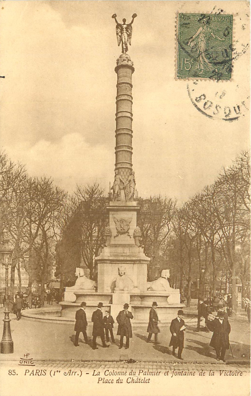 CPA Paris la Colonne du Palmier et fontaine de la Victoire place du Chatelet 