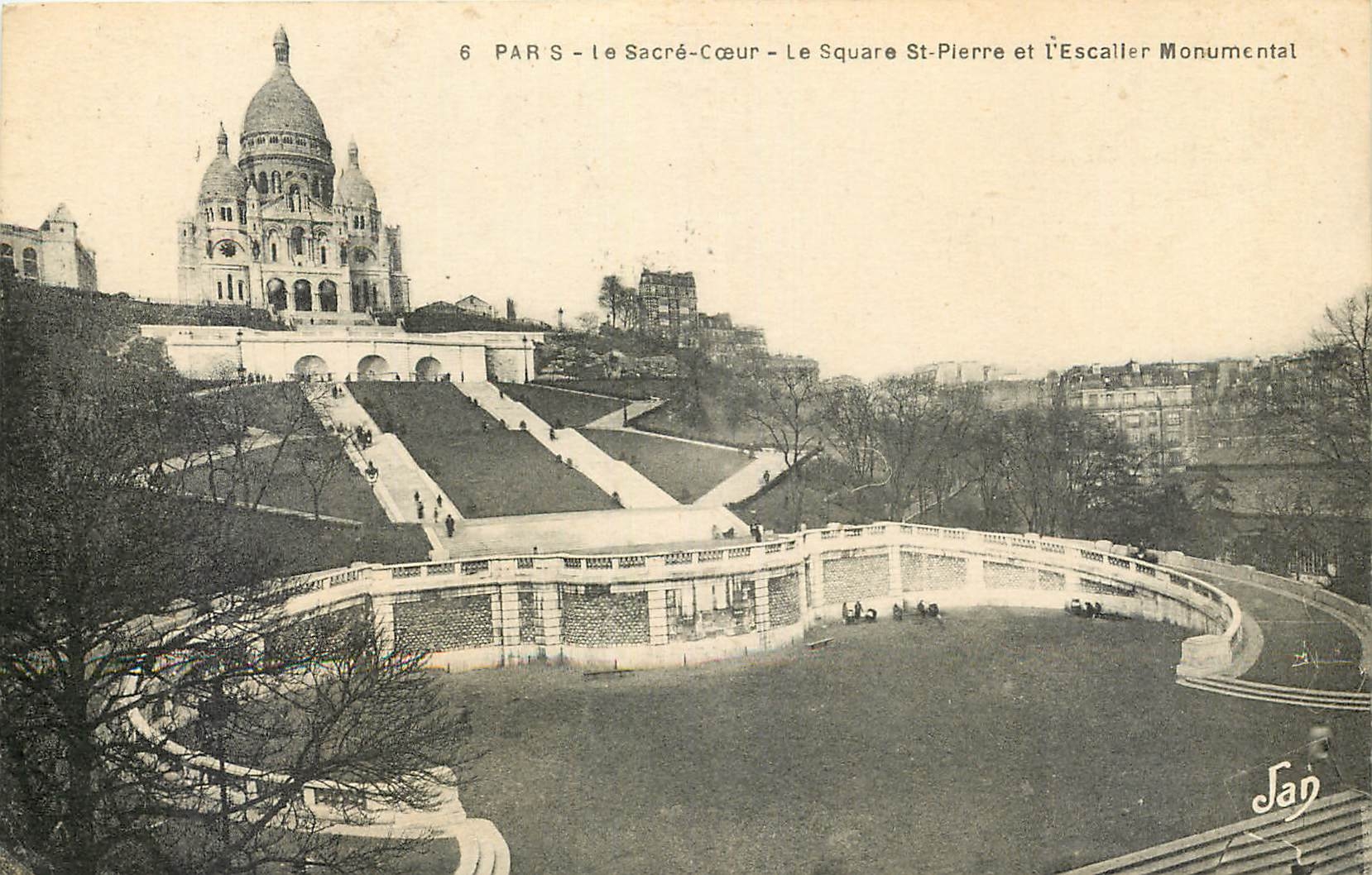 CPA Paris Le Sacre Coeur le Square St pierre et l'Escalier Monumental 