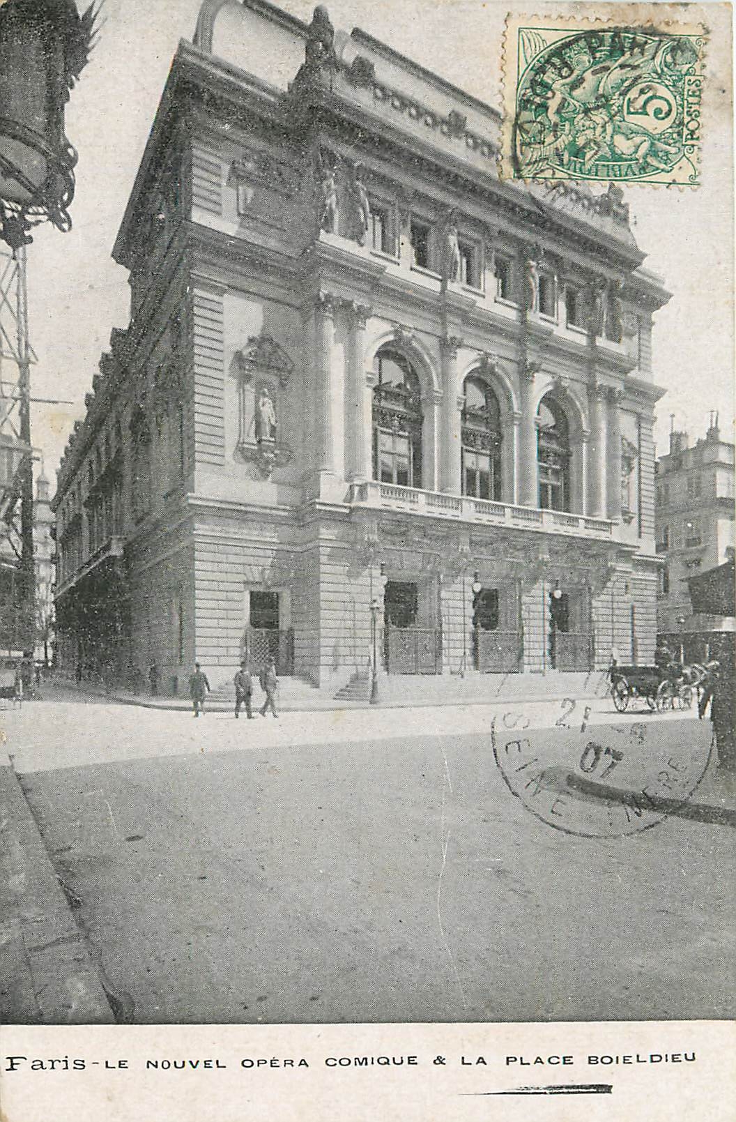 CPA Paris le nouvel opera comique et la place Boieldieu 