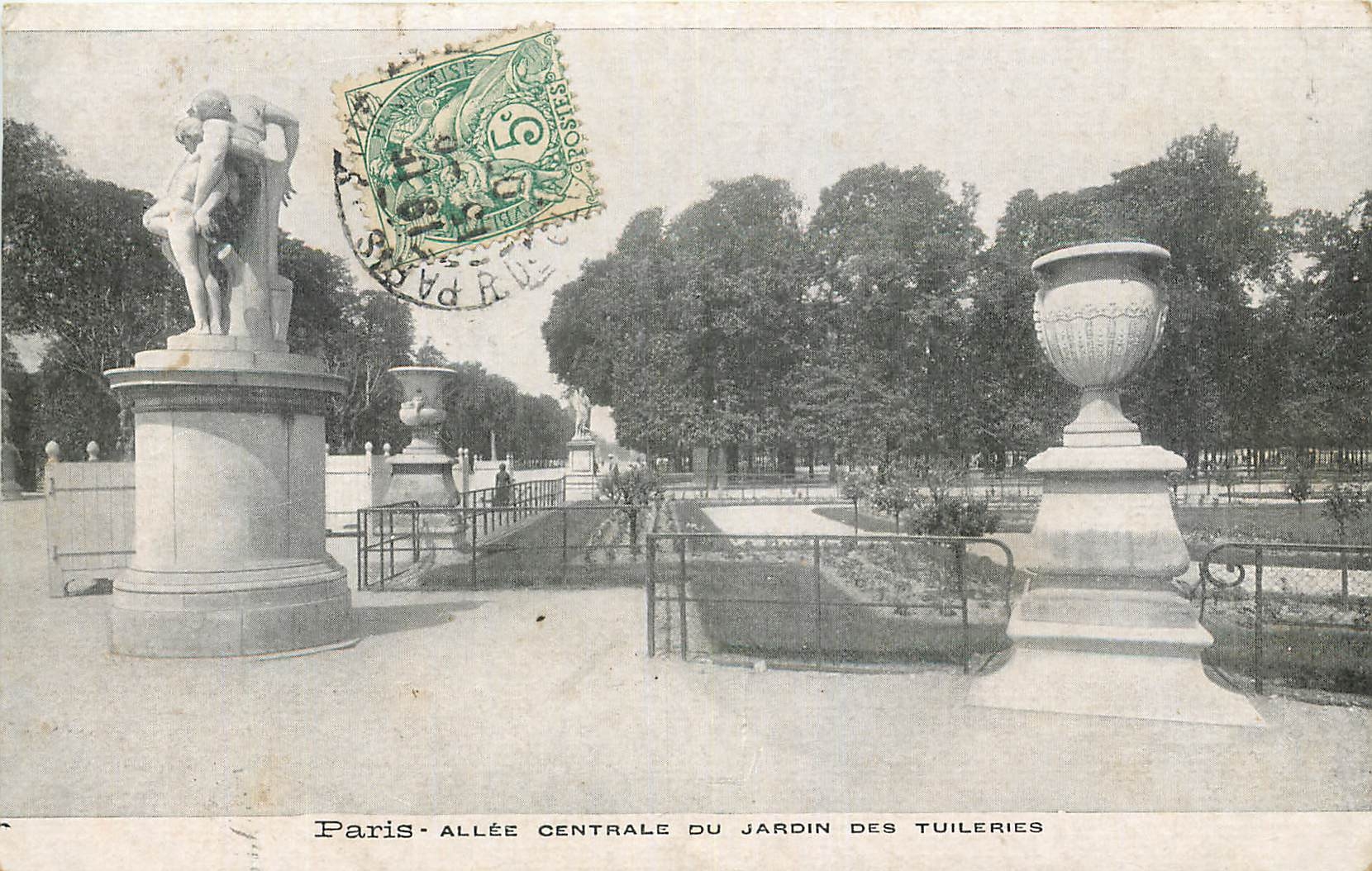 CPA Paris Allee centrale du Jardin des Tuileries 