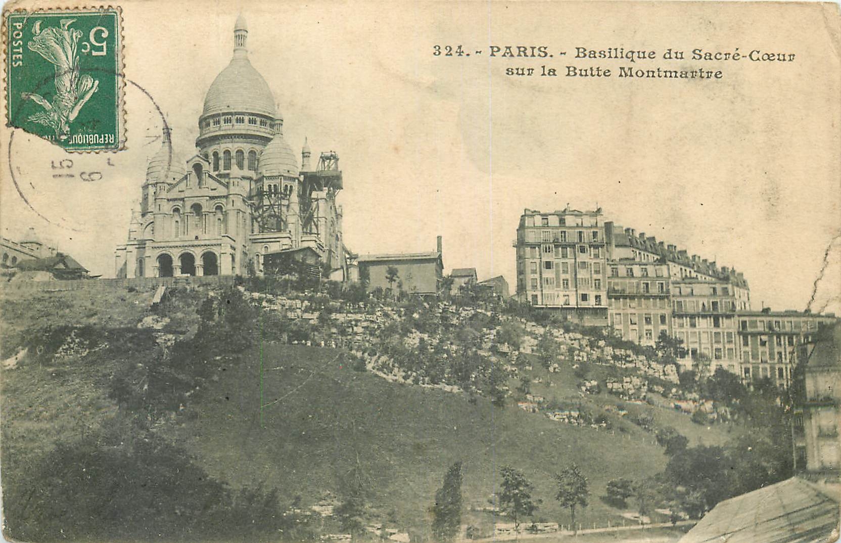 CPA Paris basilique du Sacre Coeur sur la Butte Montmartre 