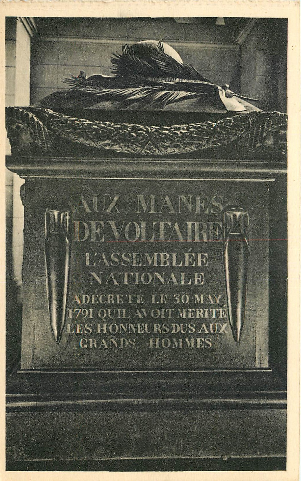 CPA Paris Le Pantheon Tombeau de Voltaire 