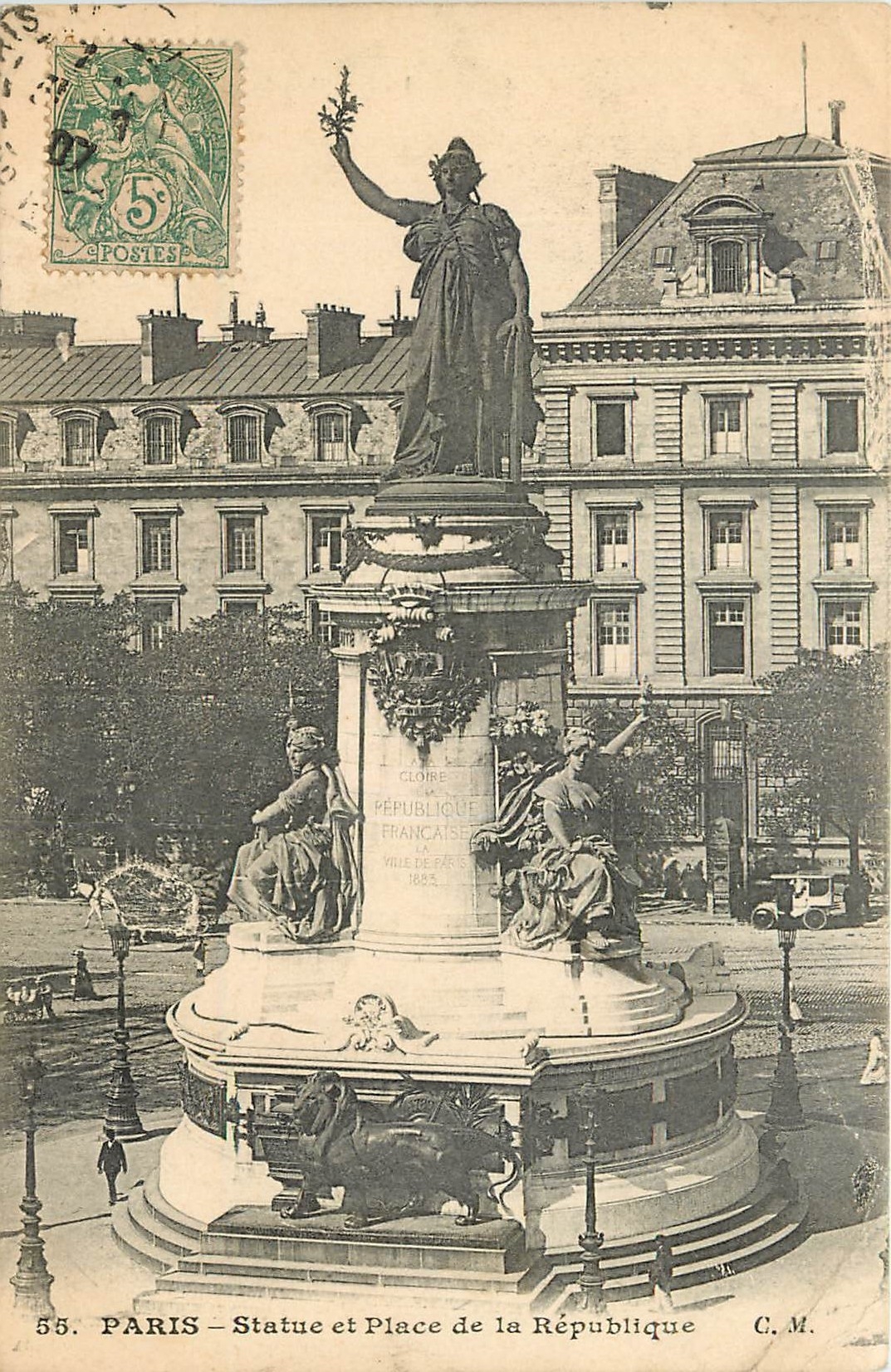 CPA Paris Statue et Place de la Republique 