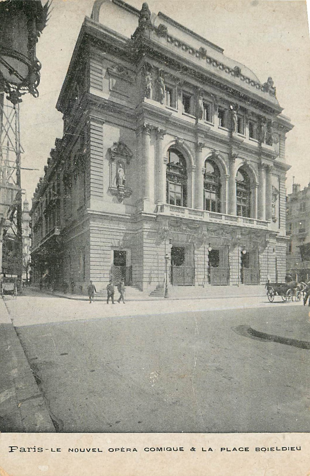 CPA Paris Le Nouvel Opera comique & la Place Boieldieu 