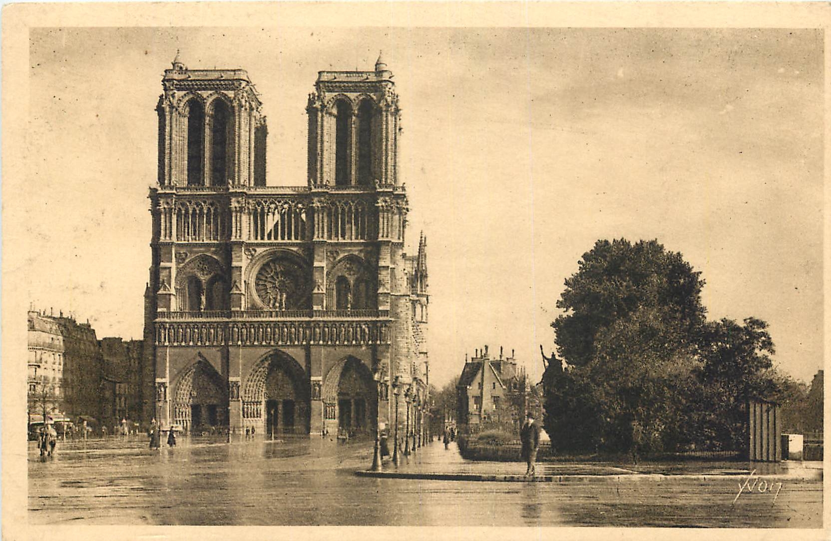 CPA Paris en Flanant Le Parvis et la Facade de Notre Dame 
