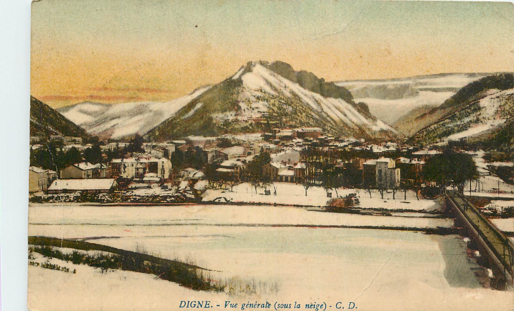 CPA Digne Vue generale sous la neige 
