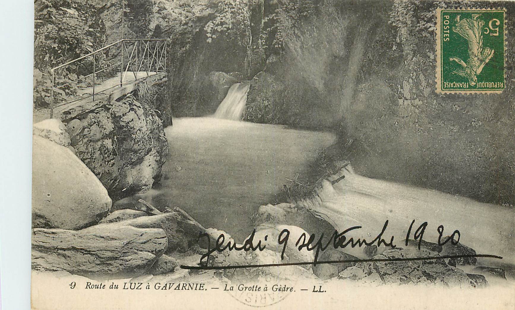 CPA Route du Luz a Gavarnie La Grotte a Gedre 